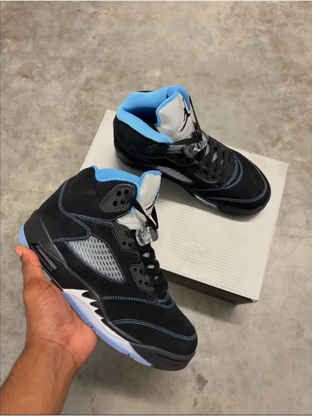 Jordan Black and Sky Blue Retro Basketball Shoes